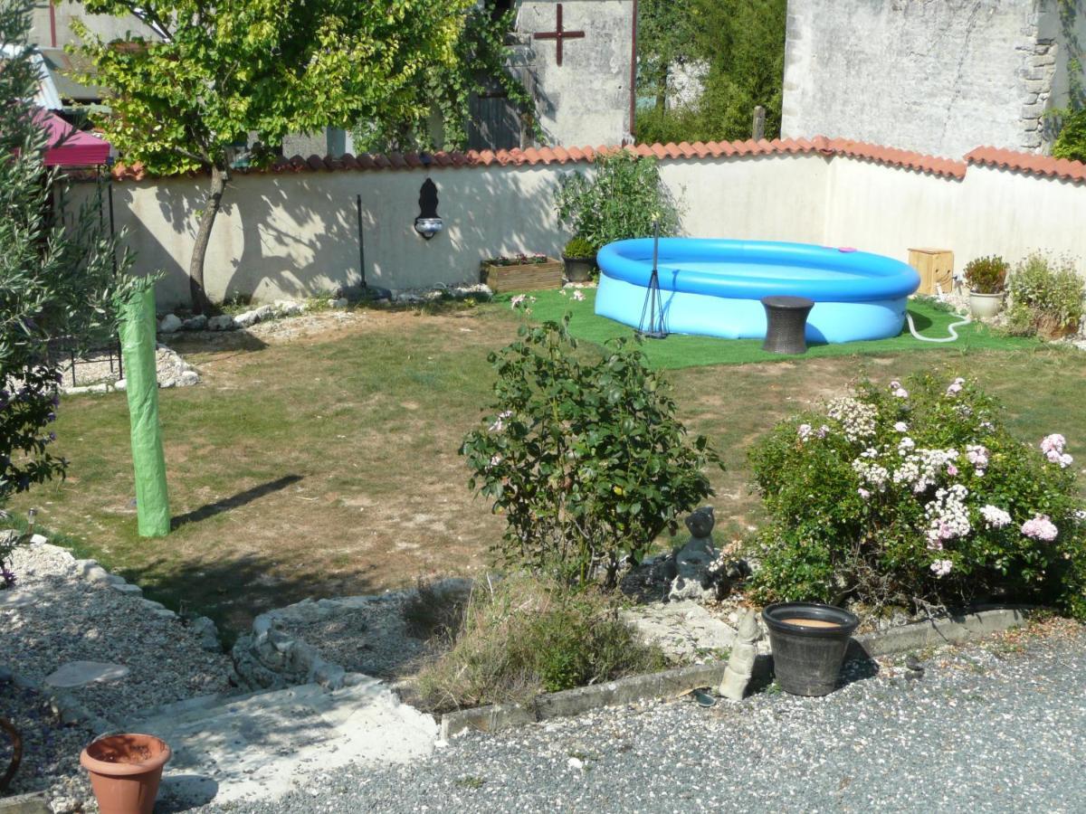 Maison Blanc Bed & Breakfast Gibourne Exterior foto