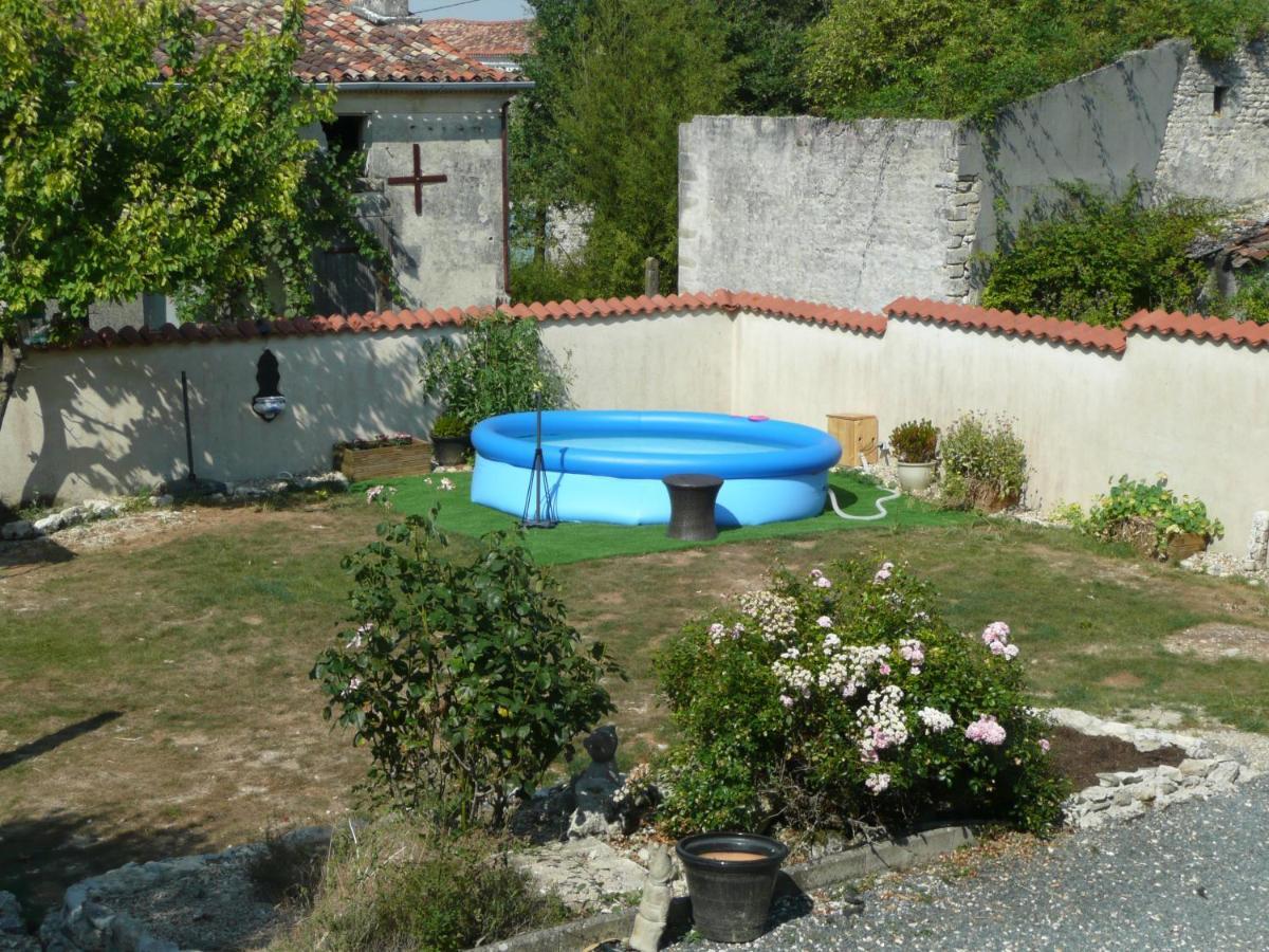 Maison Blanc Bed & Breakfast Gibourne Exterior foto